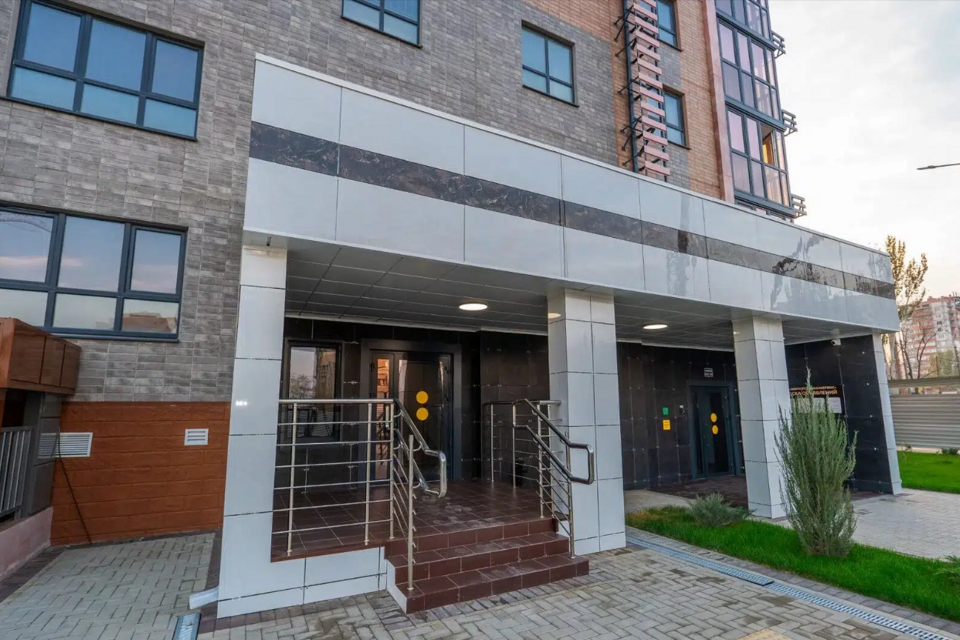 Продаётся 1-комнатная квартира, 37 м²