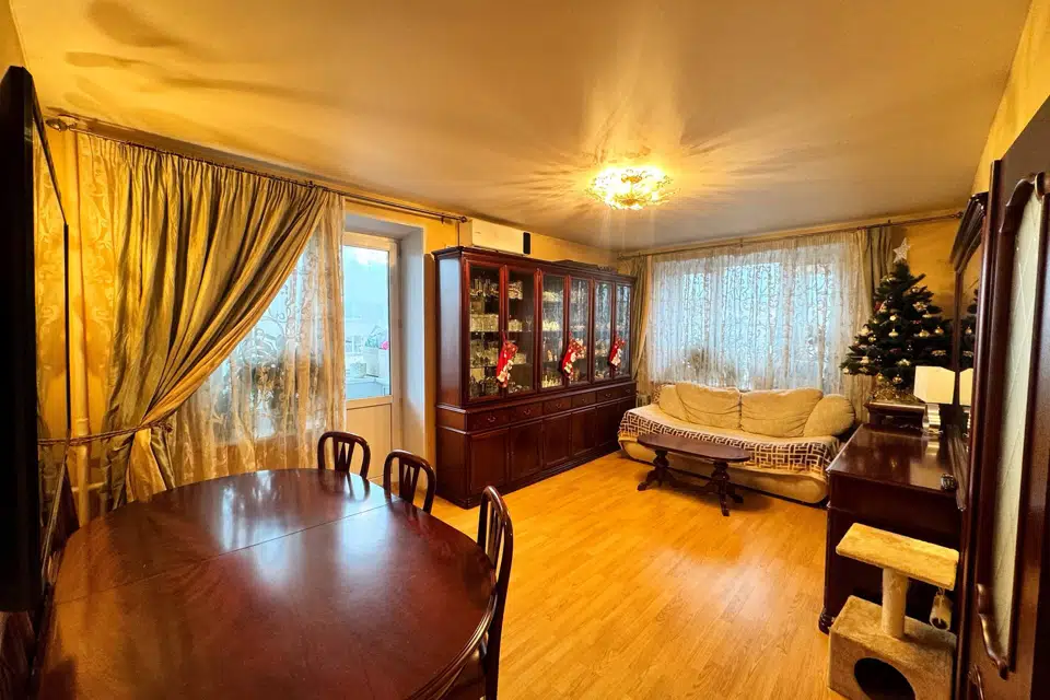 Продаётся 4-комнатная квартира, 79 м²