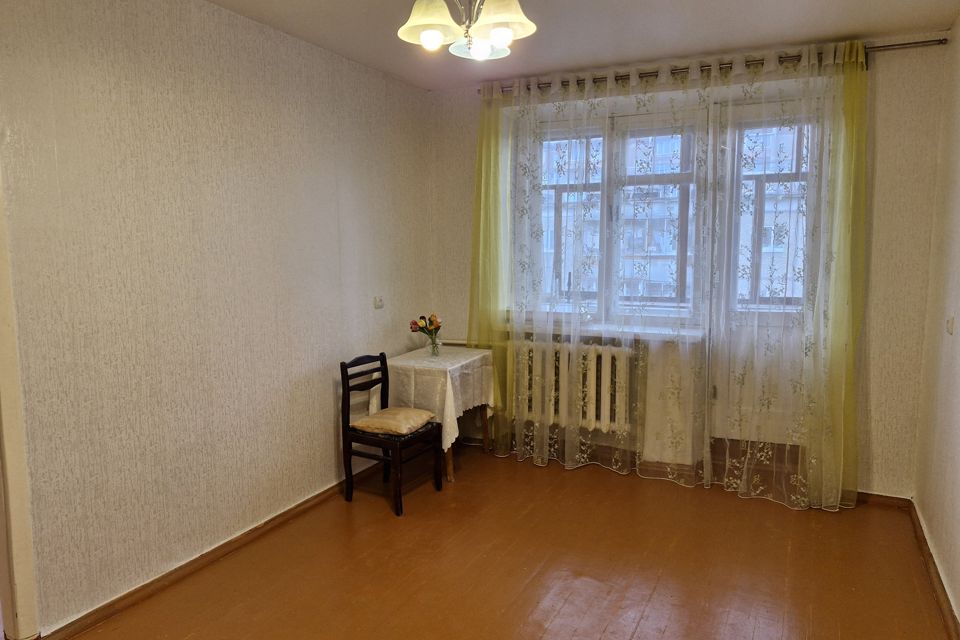 Продаётся 3-комнатная квартира, 51.3 м²