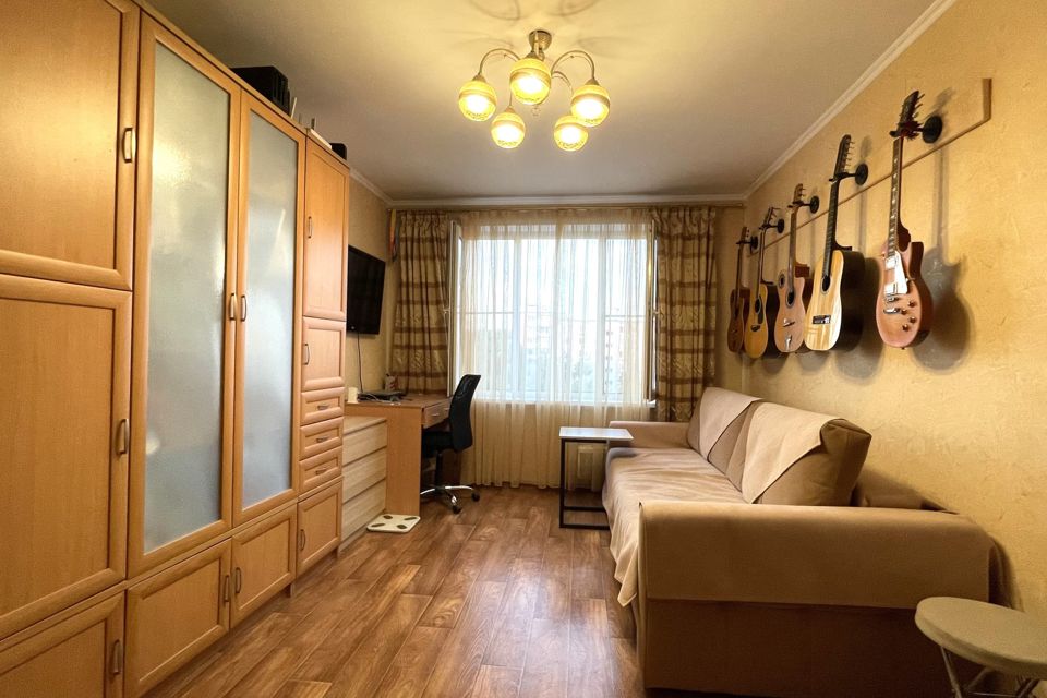 Продаётся 3-комнатная квартира, 70.6 м²