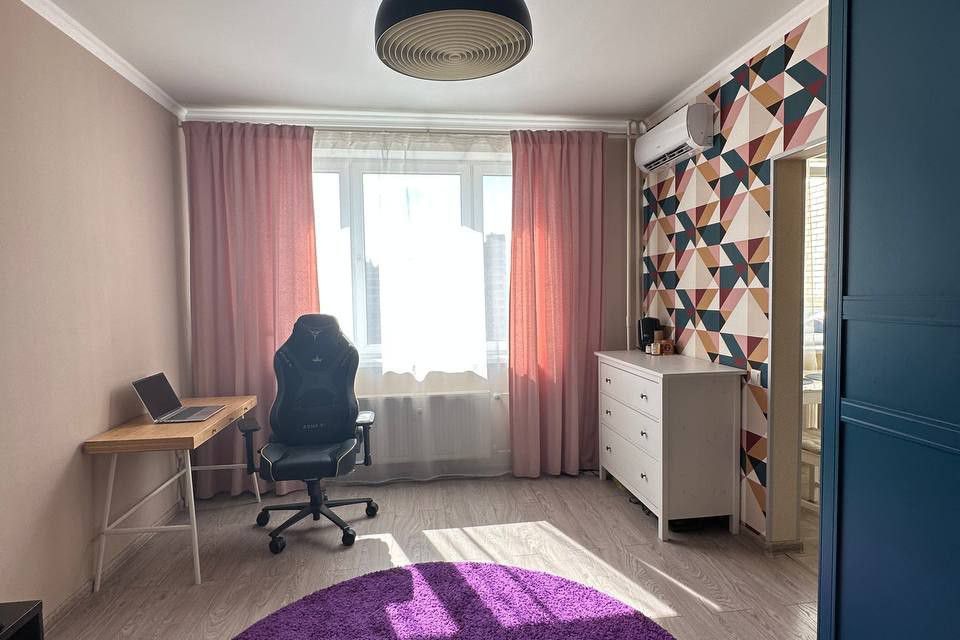 Продаётся 1-комнатная квартира, 37.8 м²