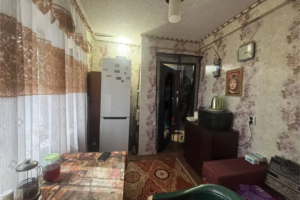 Продаётся 2 комнаты в 4-комн. квартире, 24 м²