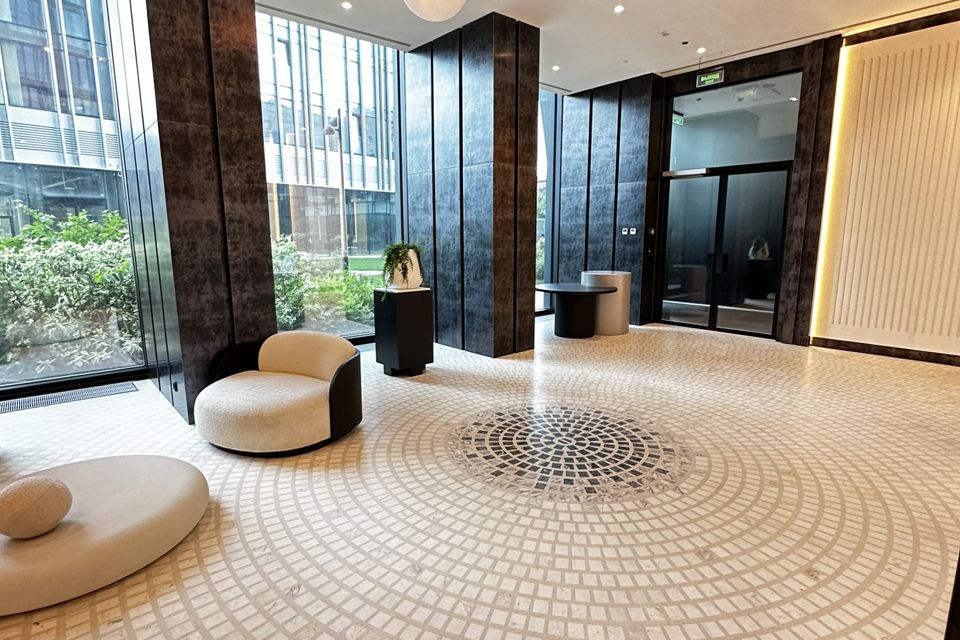 Продаётся 2-комнатная квартира, 66.7 м²