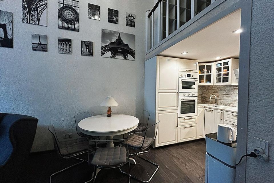 Продаётся 3-комнатная квартира, 150 м²