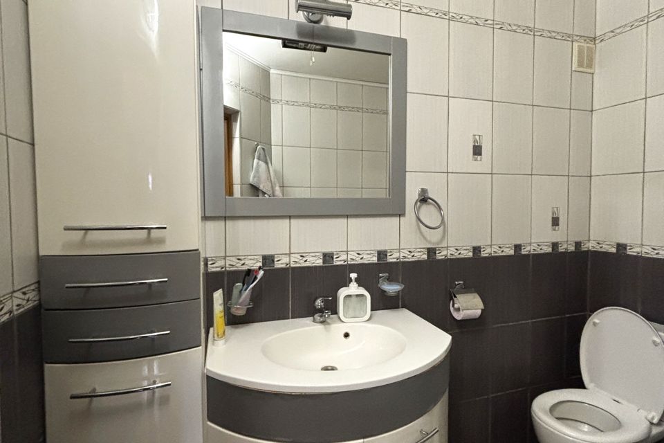Продаётся 3-комнатная квартира, 59.5 м²