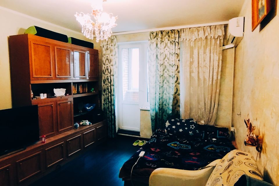 Продаётся 1-комнатная квартира, 43.7 м²