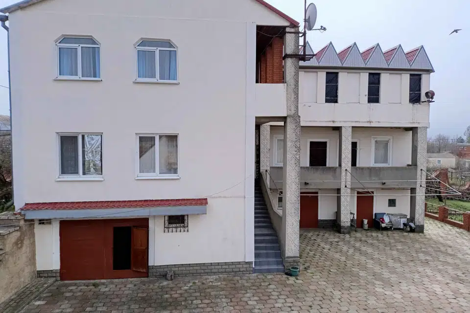 Продаётся 2-этажный дом, 455 м²