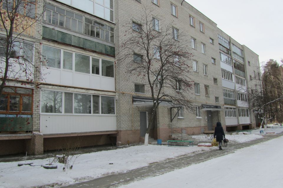 Продаётся 3-комнатная квартира, 56.5 м²