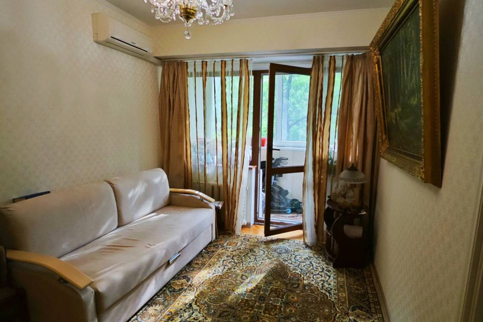 Продаётся 3-комнатная квартира, 57 м²