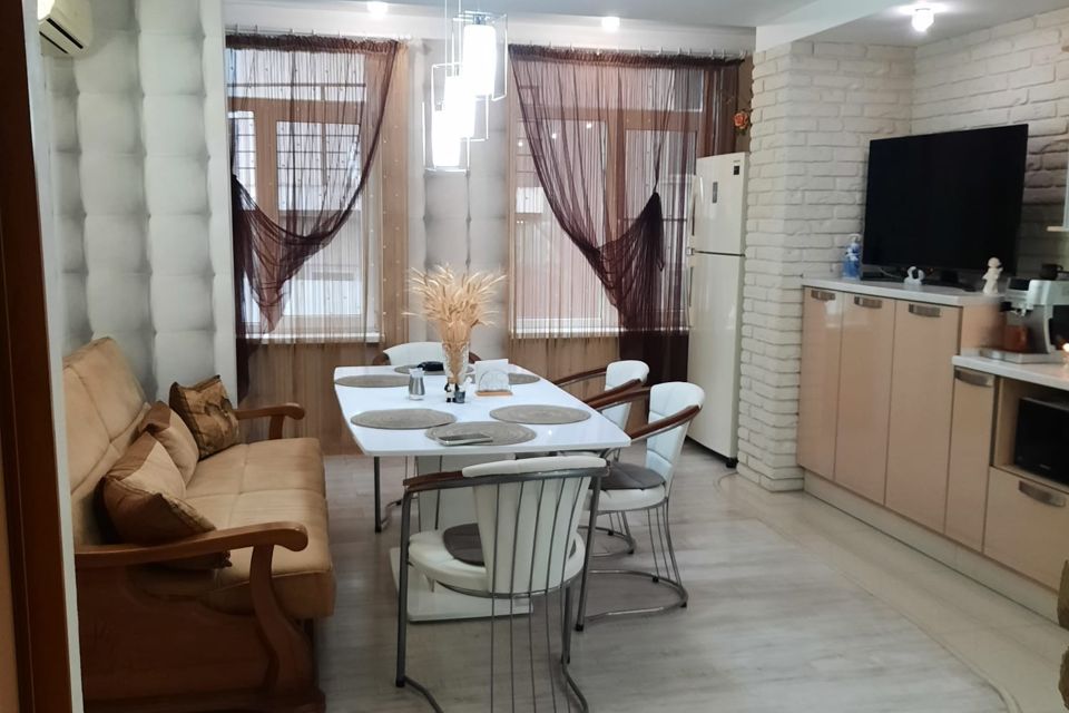 Продаётся 3-комнатная квартира, 62 м²