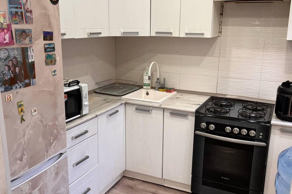 Продаётся 3-комнатная квартира, 61.6 м²