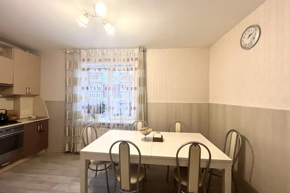 Продаётся 4-комнатная квартира, 115.4 м²