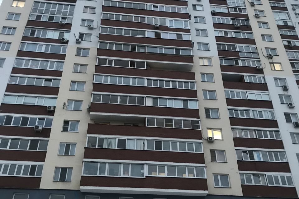 Продаётся 3-комнатная квартира, 106.7 м²
