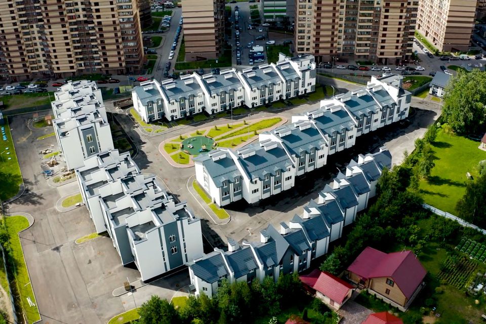 Продаётся 3-комнатная квартира, 120.8 м²