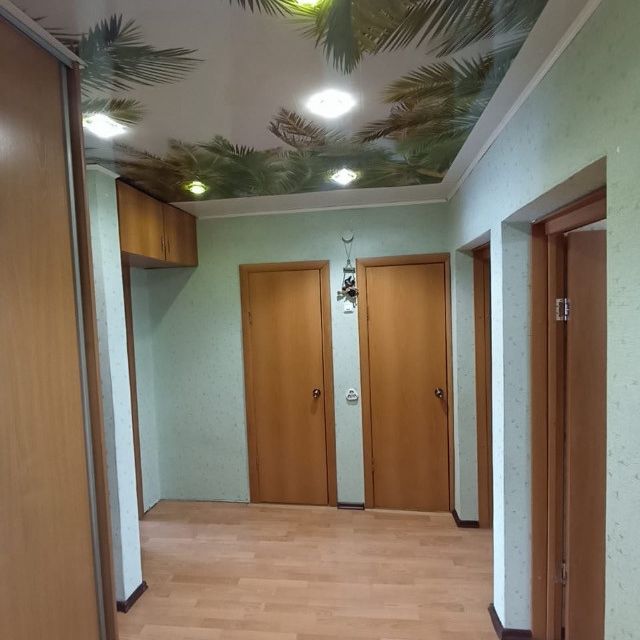 Продаётся 3-комнатная квартира, 60.7 м²