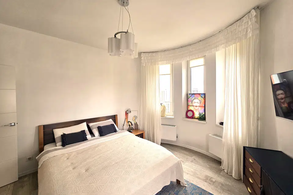 Продаётся 2-комнатная квартира, 57 м²