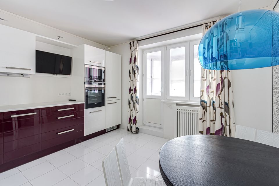 Продаётся 2-комнатная квартира, 90 м²