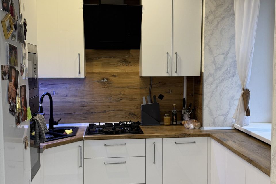 Продаётся 3-комнатная квартира, 56.6 м²