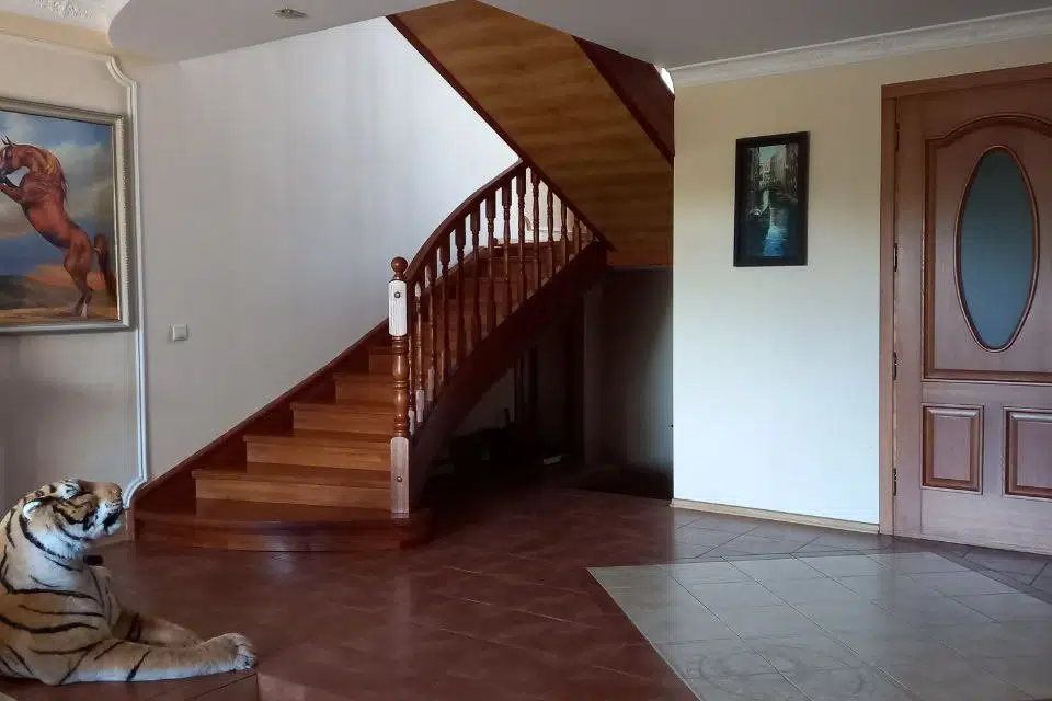 Продаётся 2-этажный дом, 485 м²