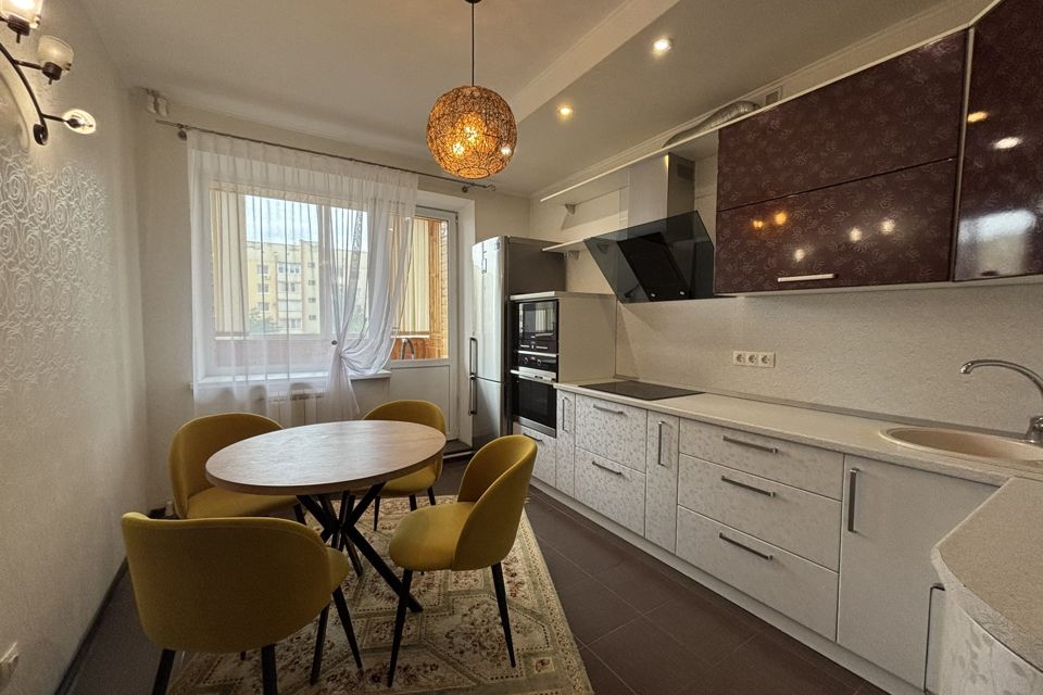 Продаётся 3-комнатная квартира, 82 м²
