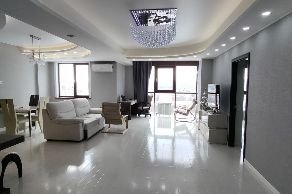 Продаётся 2-комнатная квартира, 92.6 м²