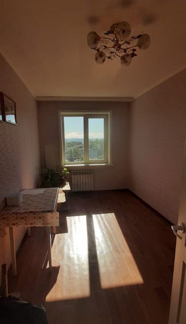 Продаётся 3-комнатная квартира, 60.4 м²