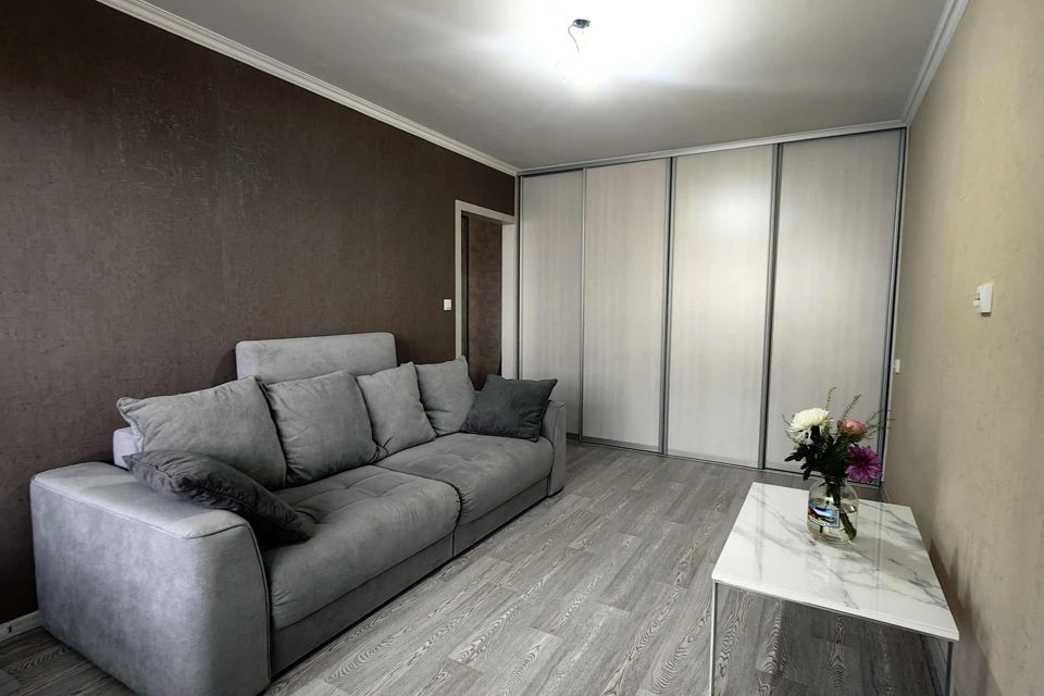 Продаётся 3-комнатная квартира, 60.5 м²