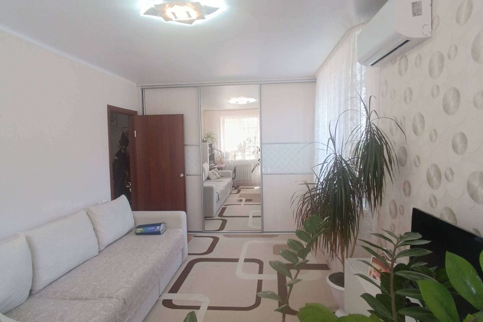 Продаётся 1-комнатная квартира, 37 м²