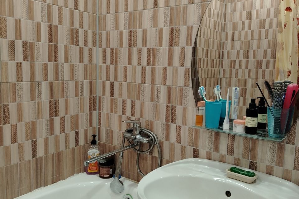 Продаётся 1-комнатная квартира, 39.2 м²