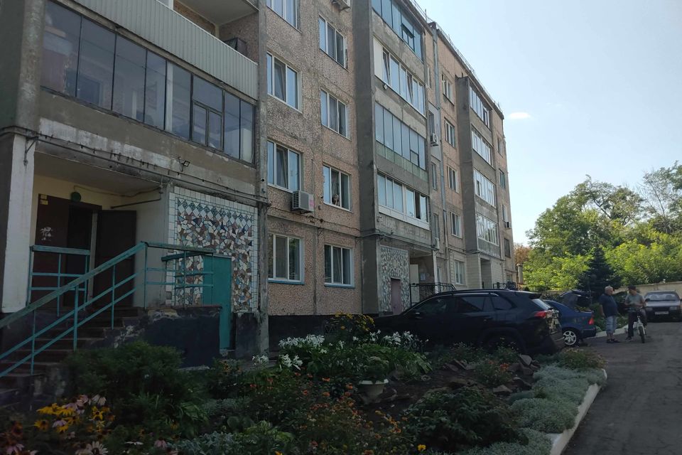 Продаётся 3-комнатная квартира, 62.8 м²