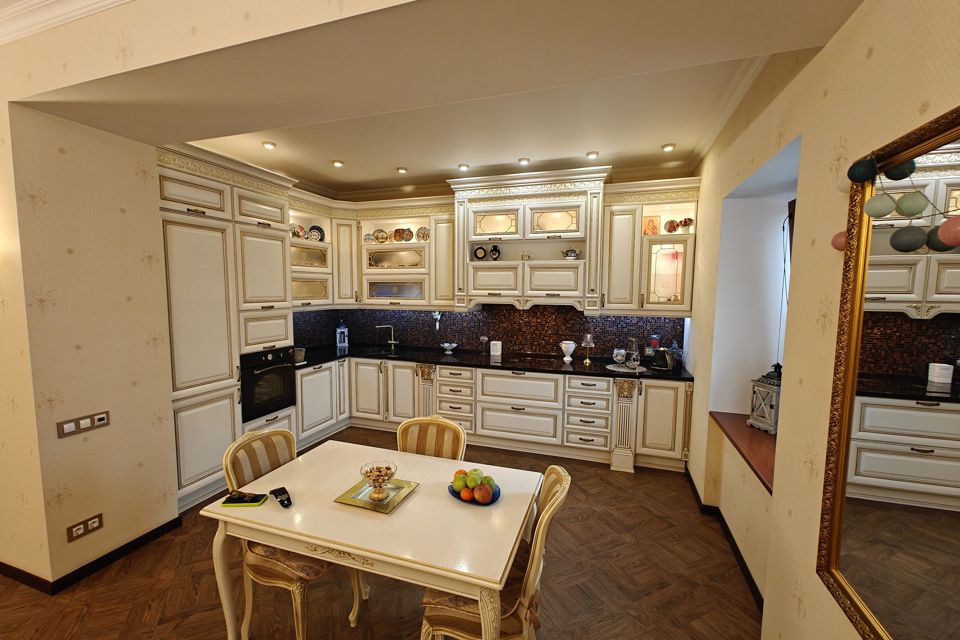 Продаётся 3-комнатная квартира, 107.8 м²