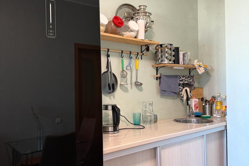Продаётся 1-комнатная квартира, 42 м²