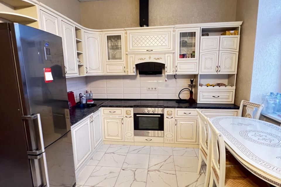 Продаётся 1-комнатная квартира, 52 м²