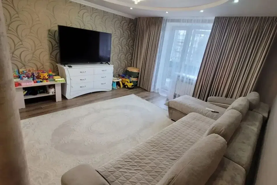 Продаётся 3-комнатная квартира, 72 м²