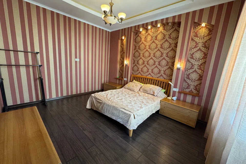 Продаётся 3-комнатная квартира, 103 м²
