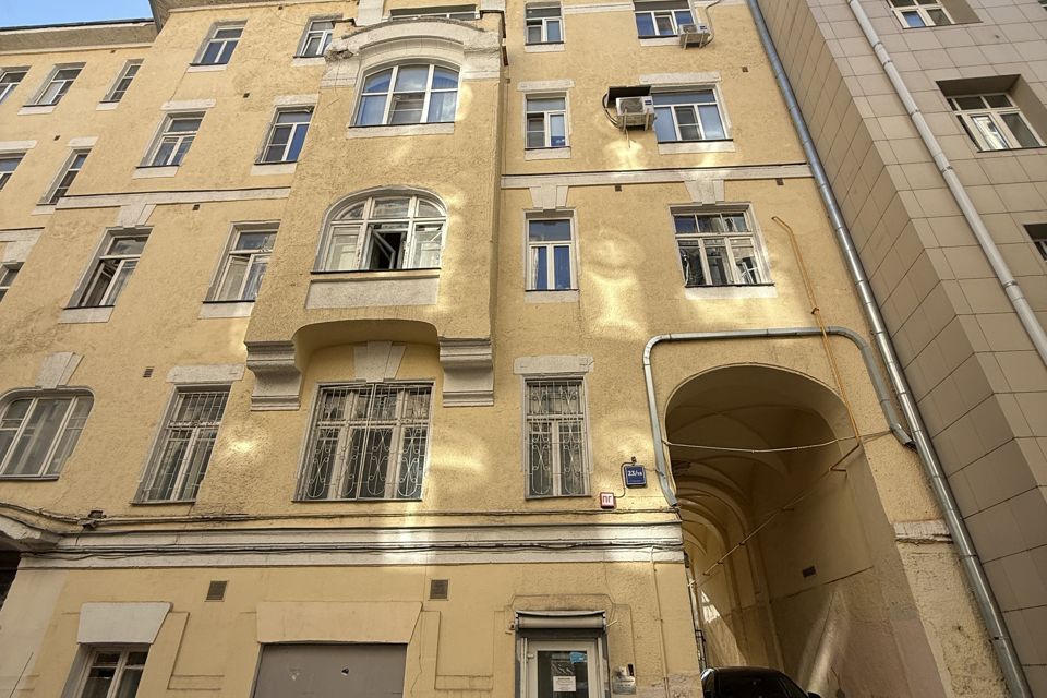 Продаётся 4-комнатная квартира, 101.7 м²