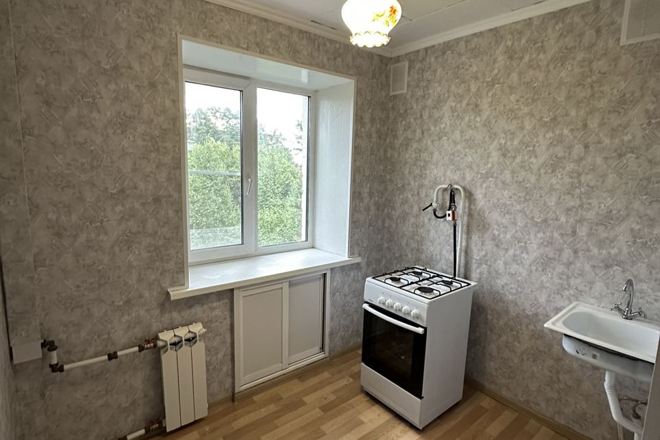 Продаётся 3-комнатная квартира, 57.6 м²