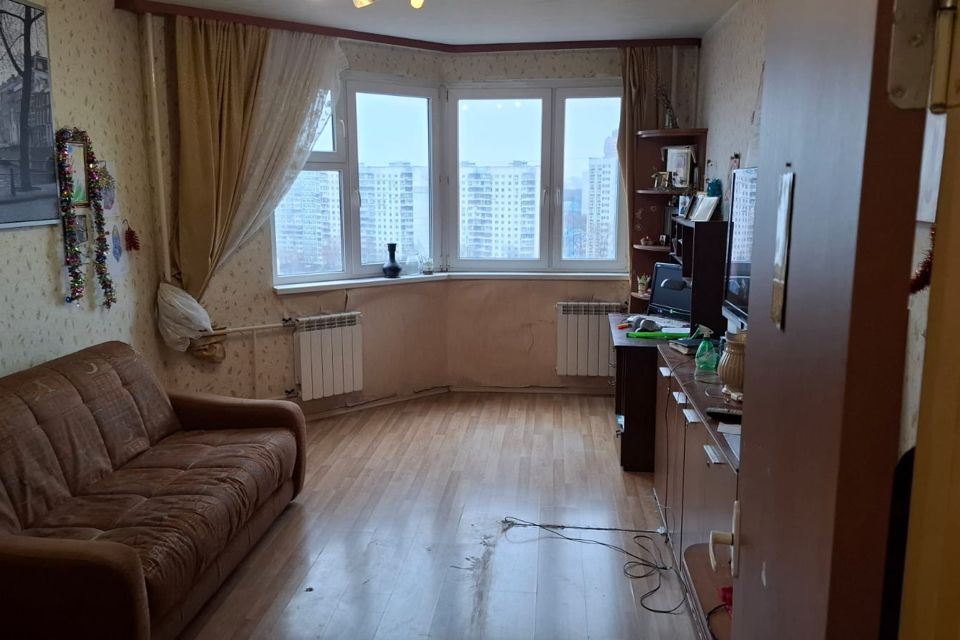 Продаётся 1-комнатная квартира, 43 м²