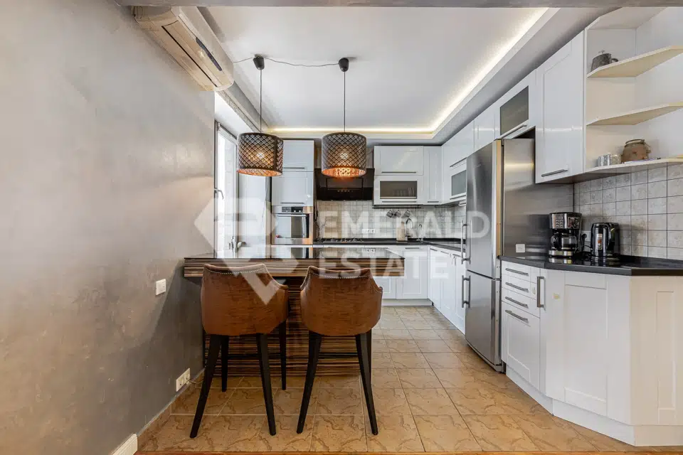 Продаётся 3-комнатная квартира, 82.8 м²