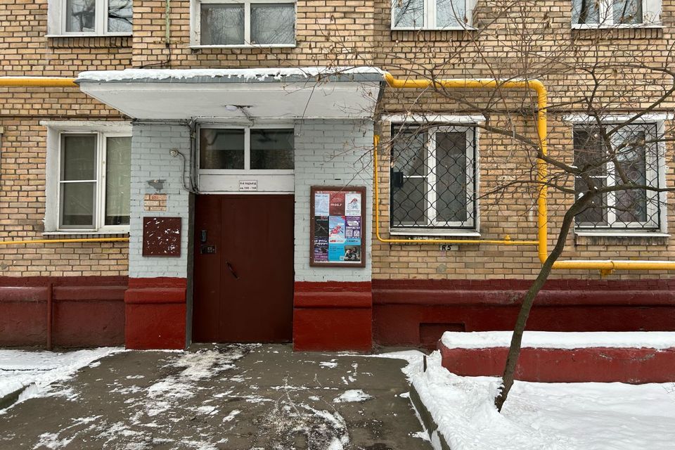 Продаётся 3-комнатная квартира, 56.9 м²