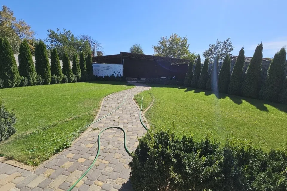 Продаётся 2-этажный дом, 300 м²