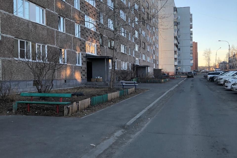Продаётся 4-комнатная квартира, 70 м²