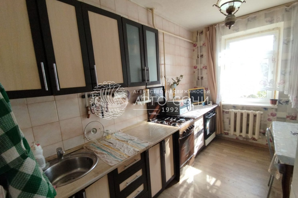 Продаётся 3-комнатная квартира, 62.5 м²