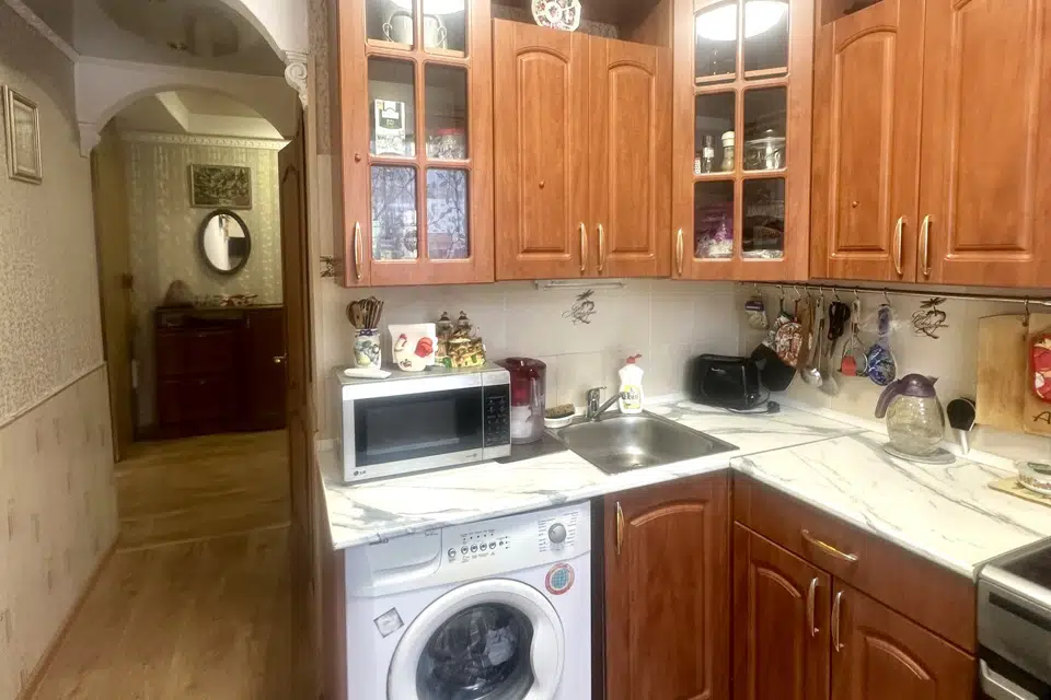 Продаётся 4-комнатная квартира, 73.8 м²
