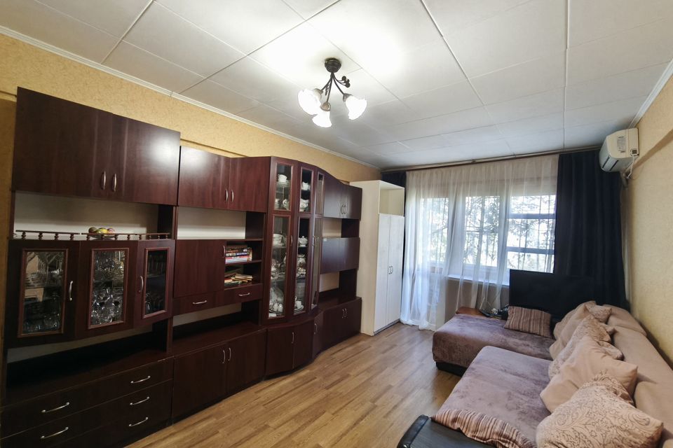 Продаётся 3-комнатная квартира, 59.4 м²