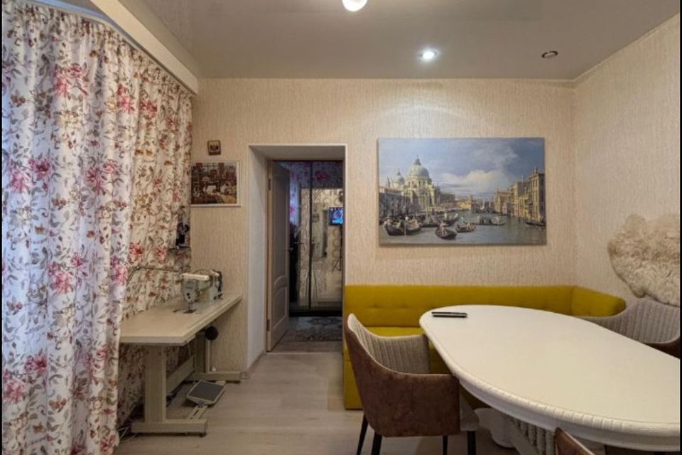 Продаётся 4-комнатная квартира, 75 м²