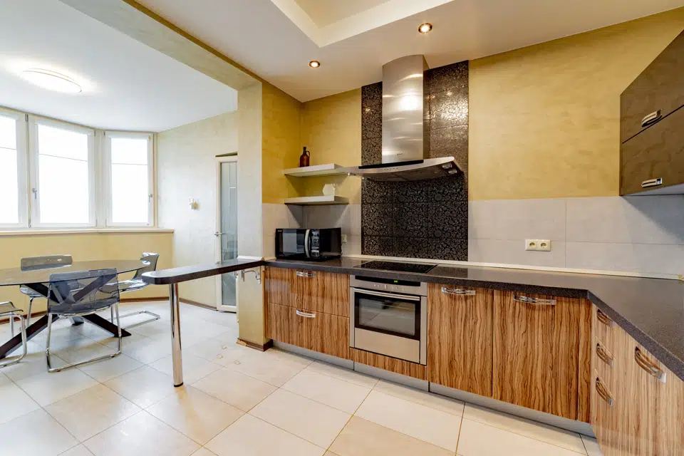 Продаётся 4-комнатная квартира, 155 м²