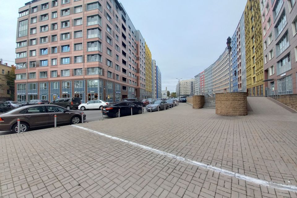 Продаётся 3-комнатная квартира, 114 м²
