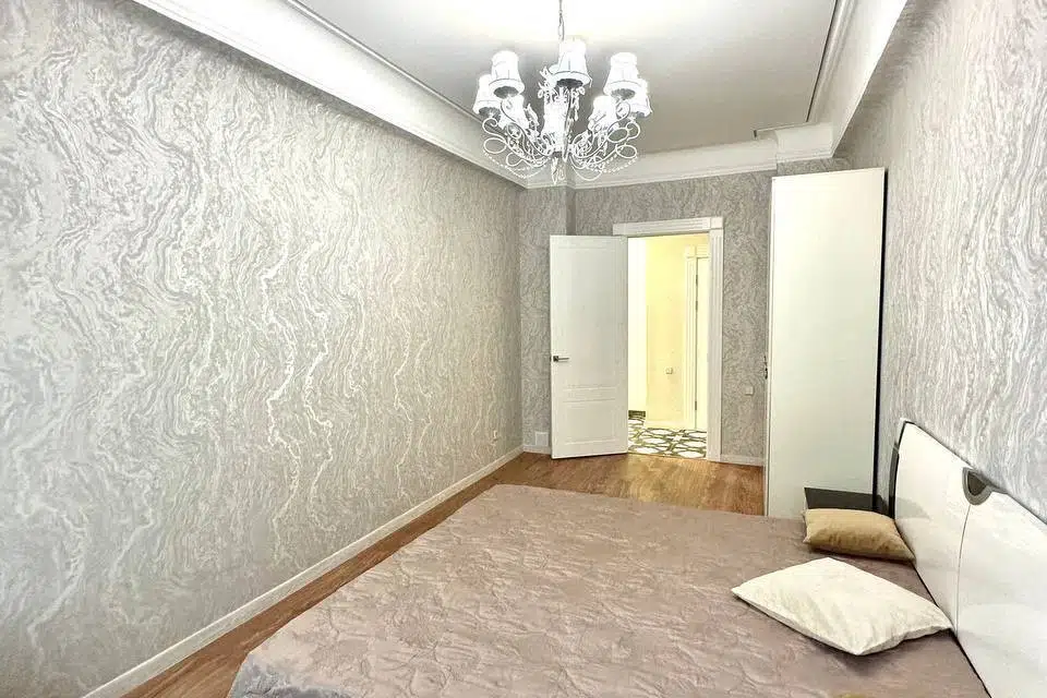 Продаётся 3-комнатная квартира, 97 м²