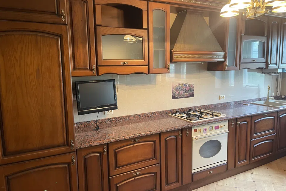 Продаётся 3-комнатная квартира, 97 м²